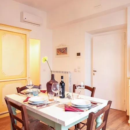 Holiday home Alessandro 2 *